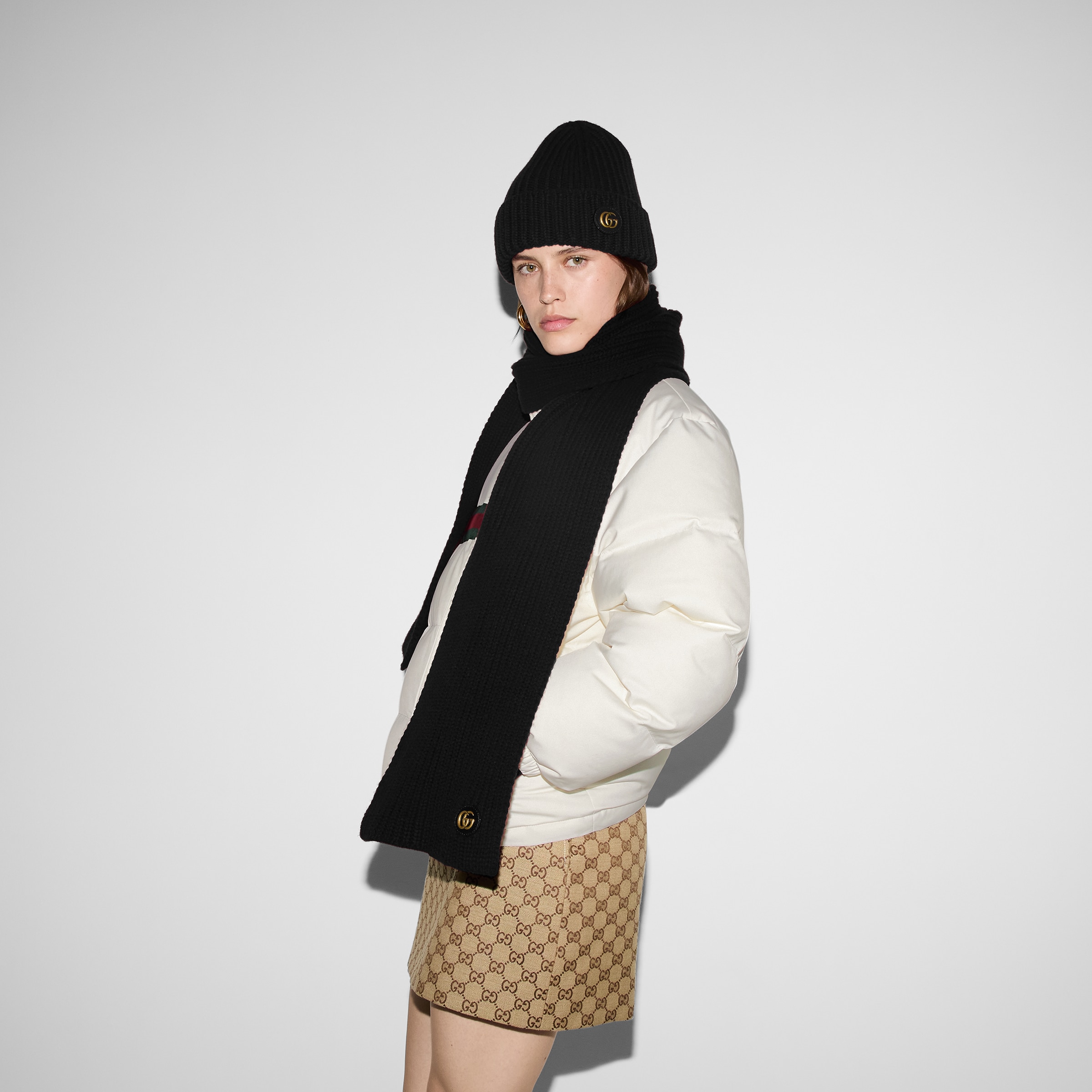 ダブルG付き ウールカシミア スカーフ ・ブラック | GUCCI公式