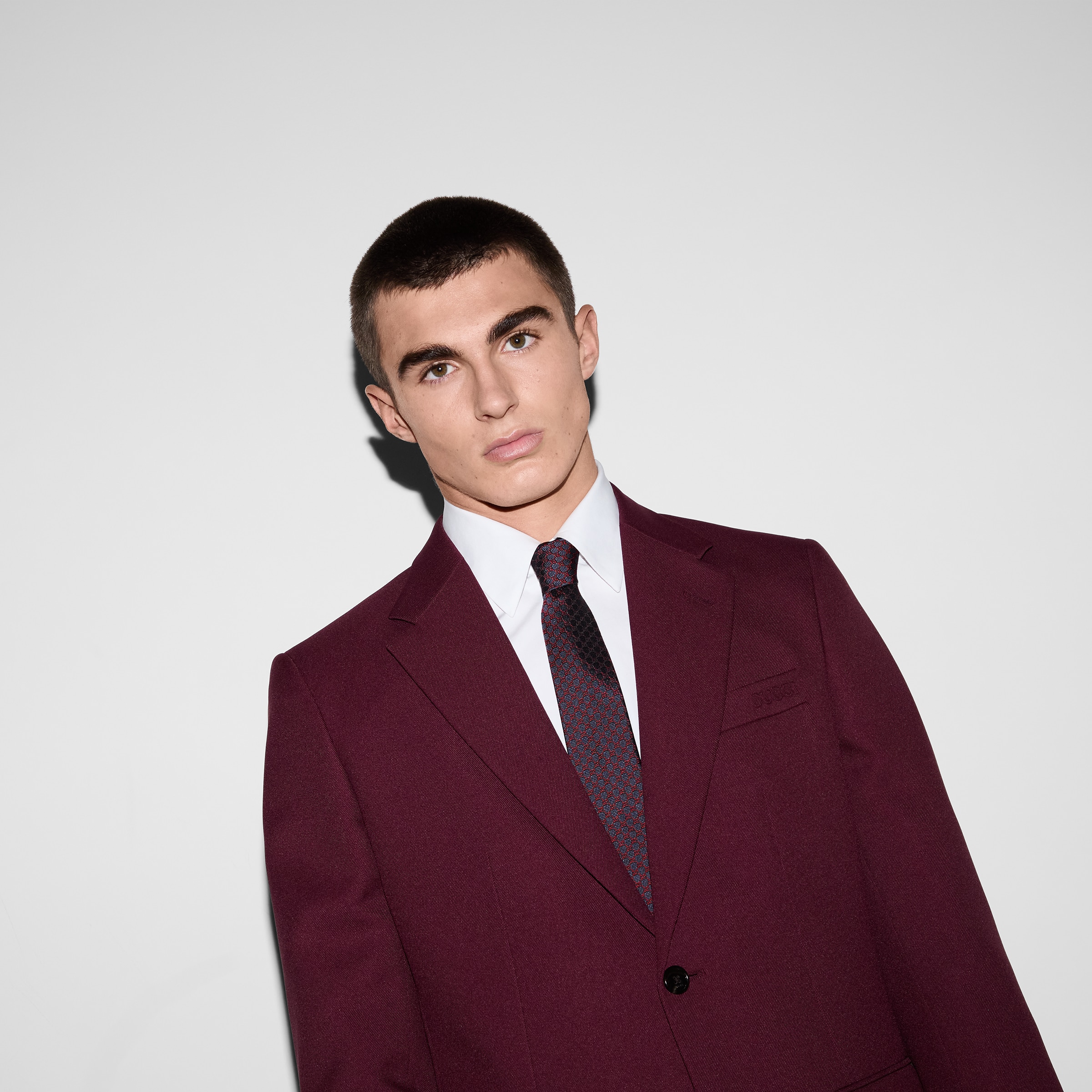 816002_4E009_4174_003_100_0000