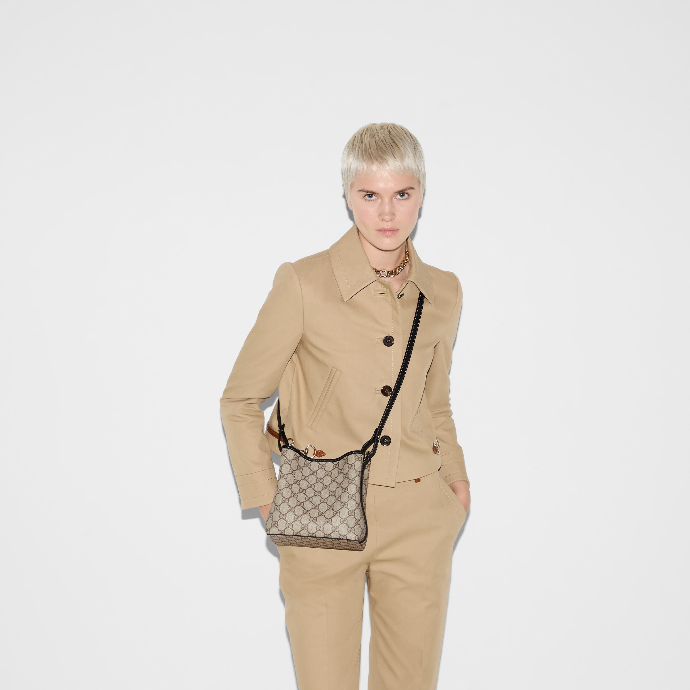 GG EMBLEM SMALL BUCKET BAG