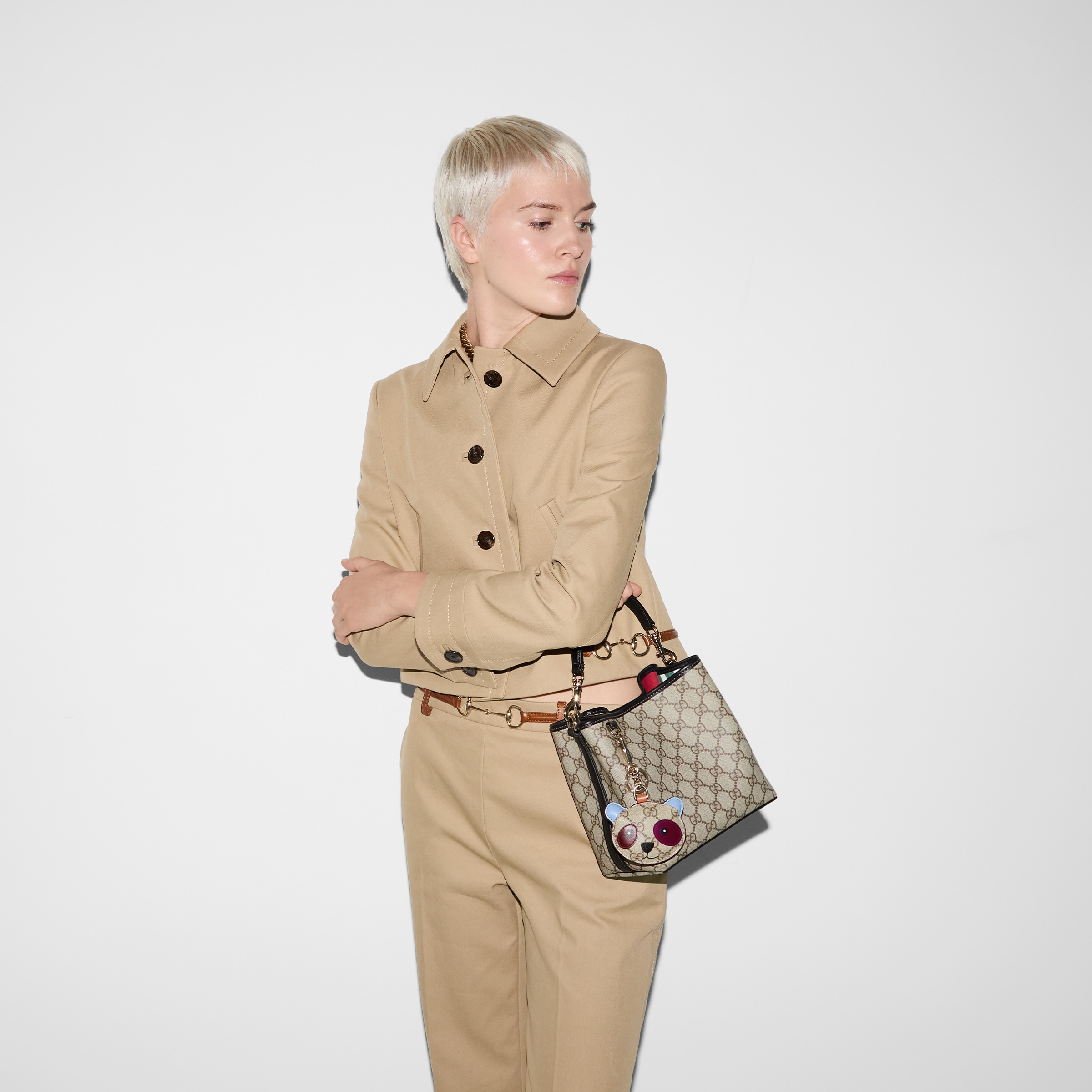 GG EMBLEM SMALL BUCKET BAG