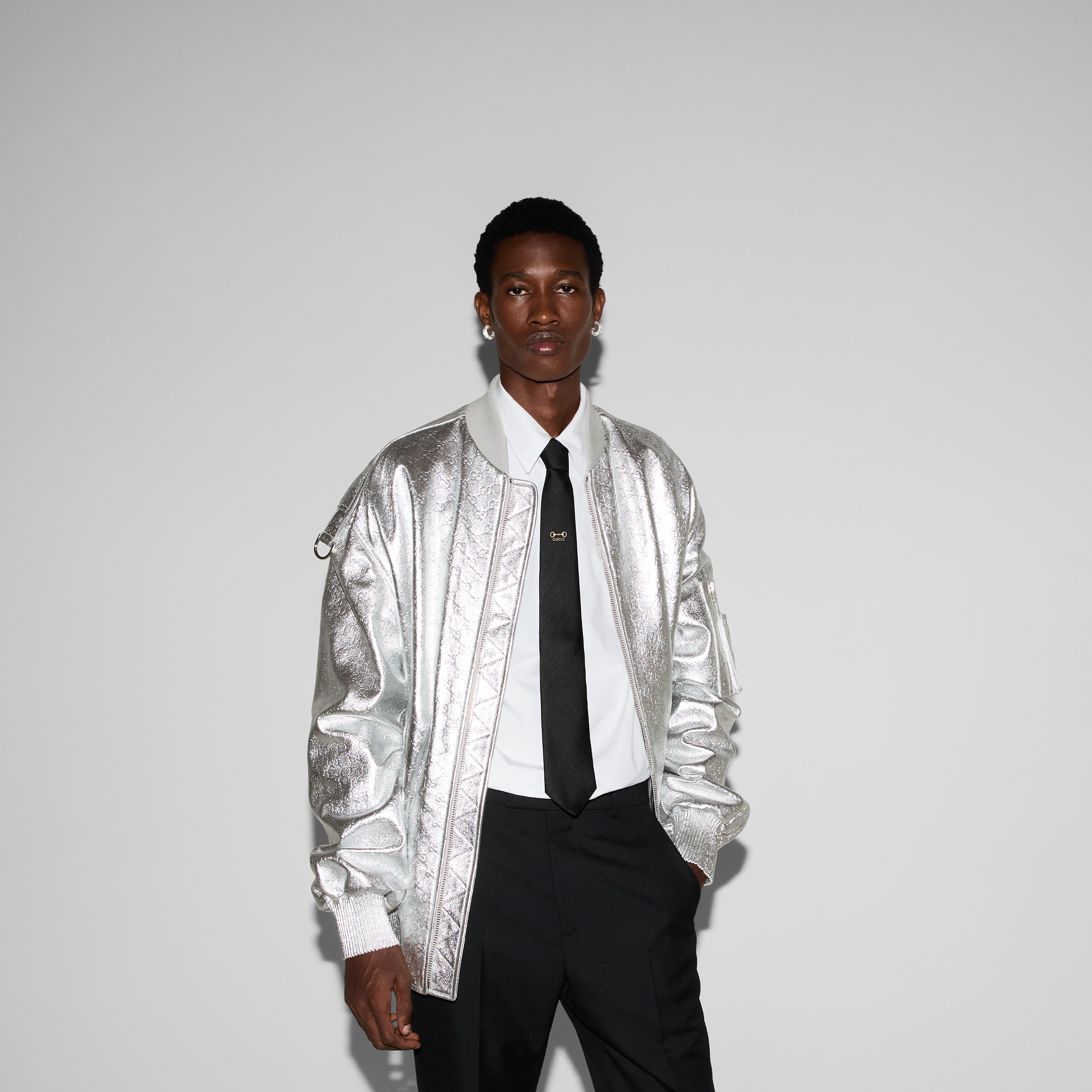 819256_4E009_1000_003_100_0000