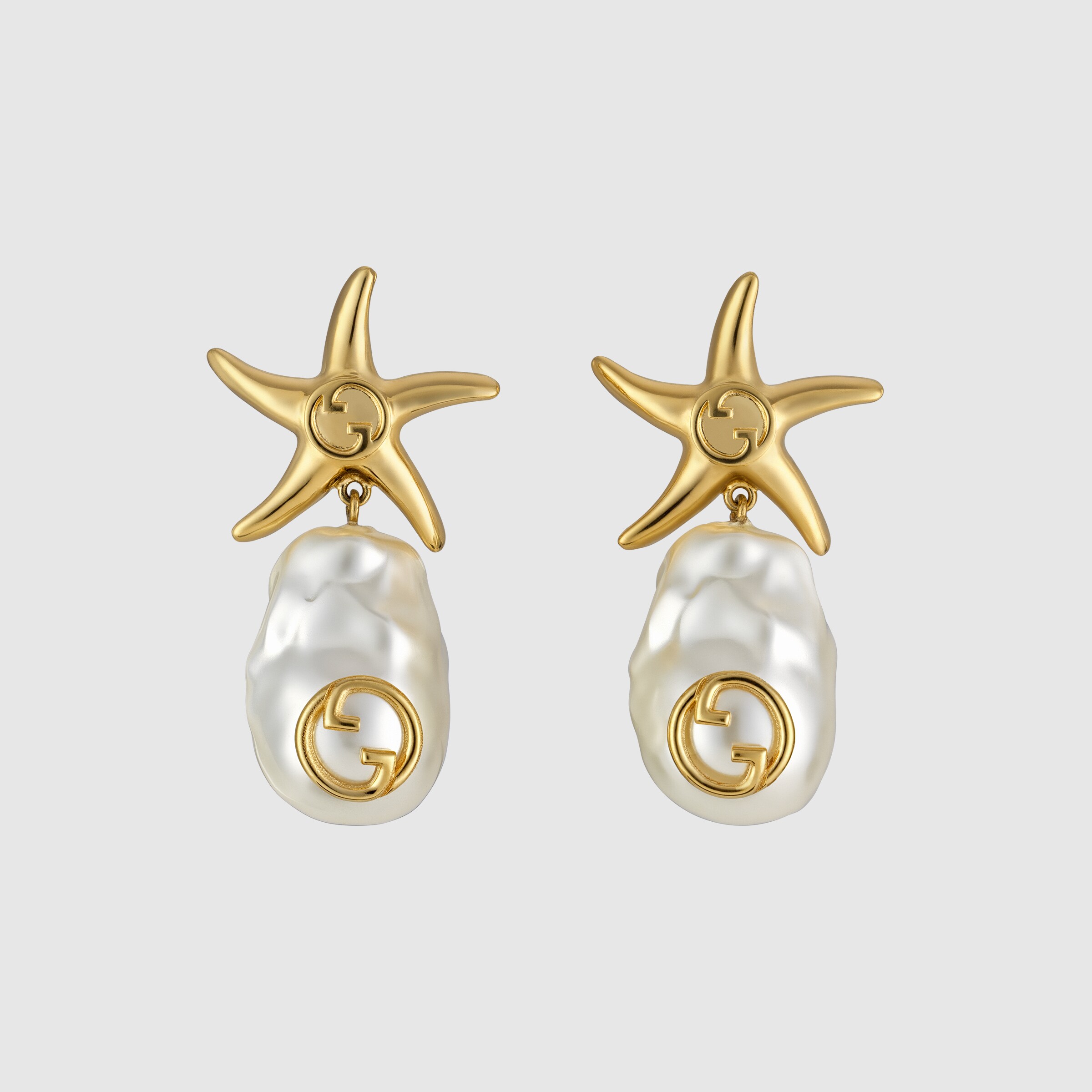 【関税送料込】GUCCI Starfish and pearl drop earrings Starfish and pearl drop earrings in light gold-toned brass