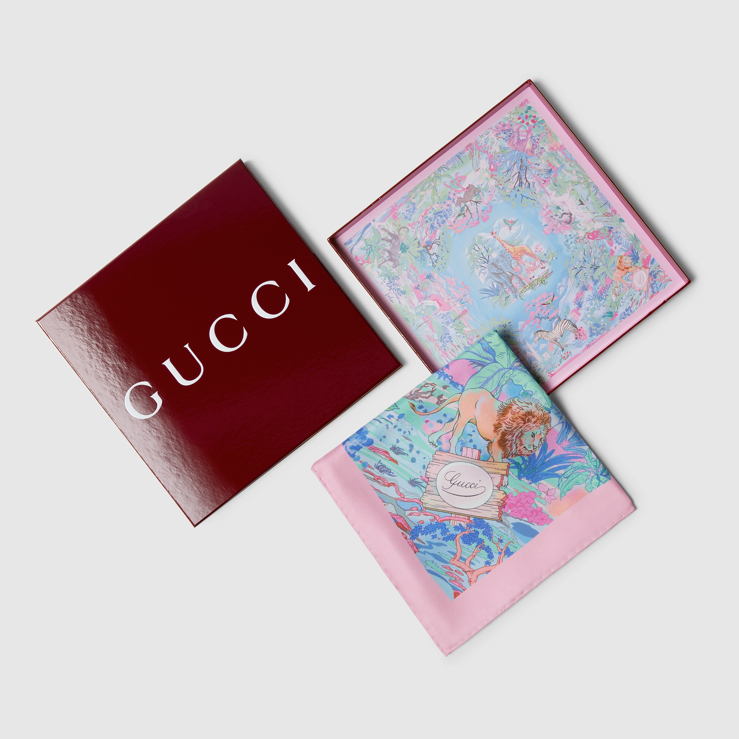 GUCCI グッチ　ボウタイスカーフ　グッチ柄 GUCCI グッチ ボウタイスカーフ グッチ柄 GUCCI グッチ ボウタイ