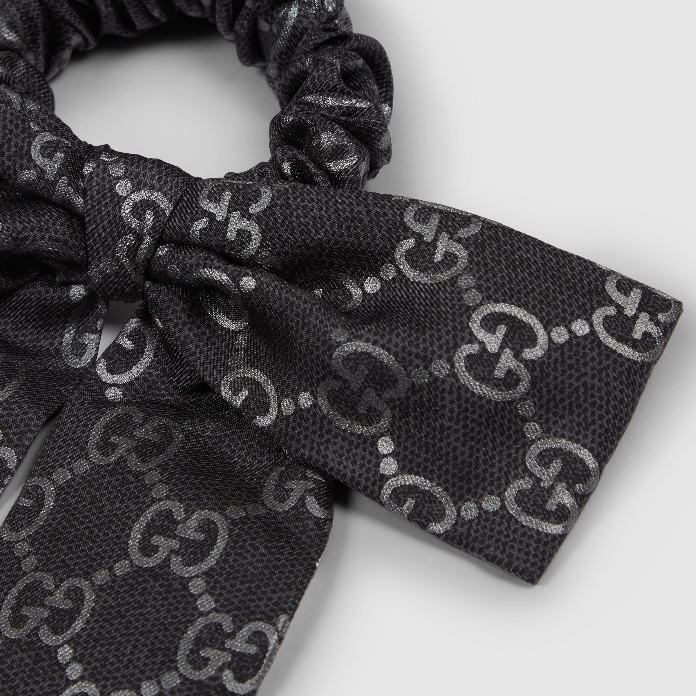 Printed silk scrunchie in black | GUCCI® US