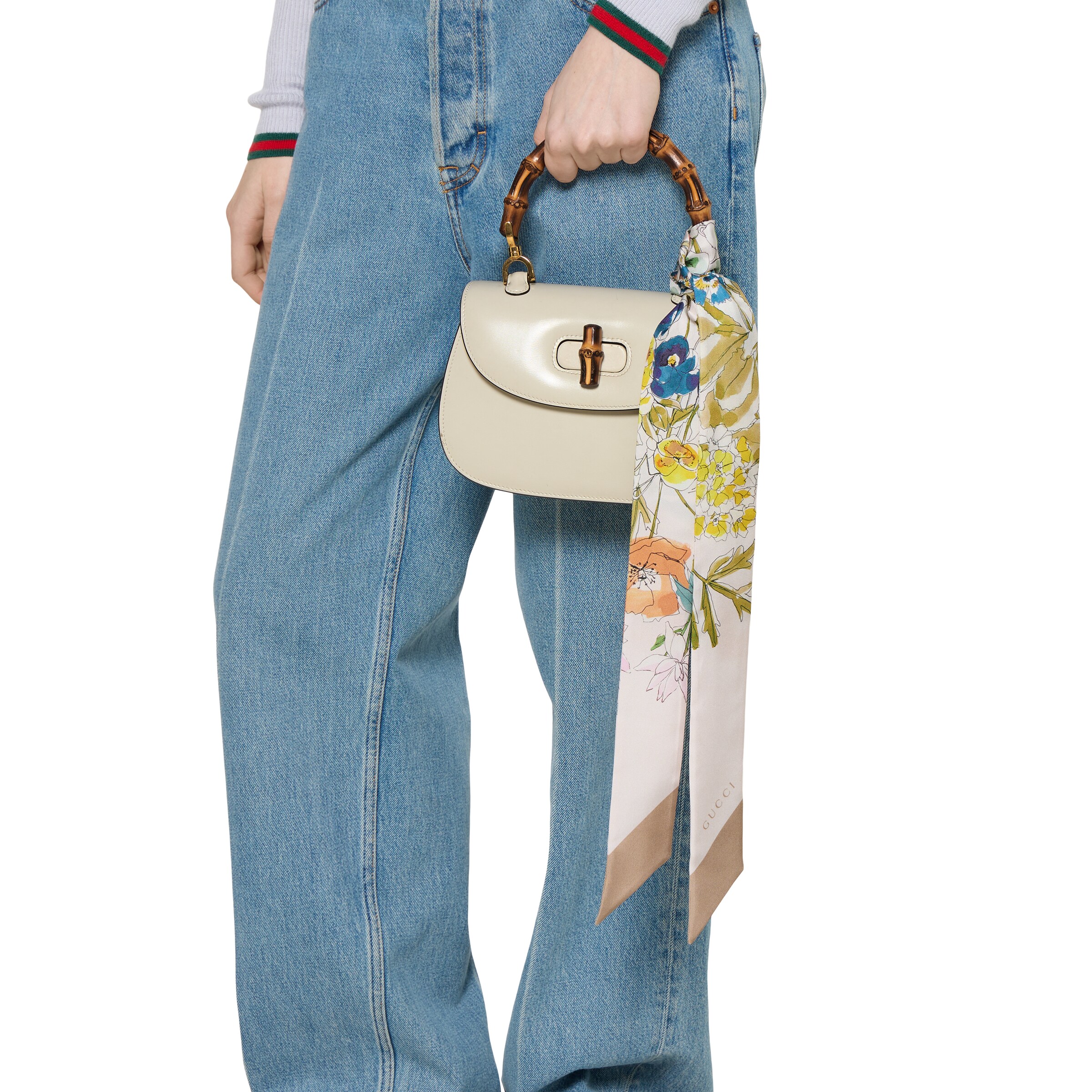 Printed silk twill neck bow in ivory and beige | GUCCI® US