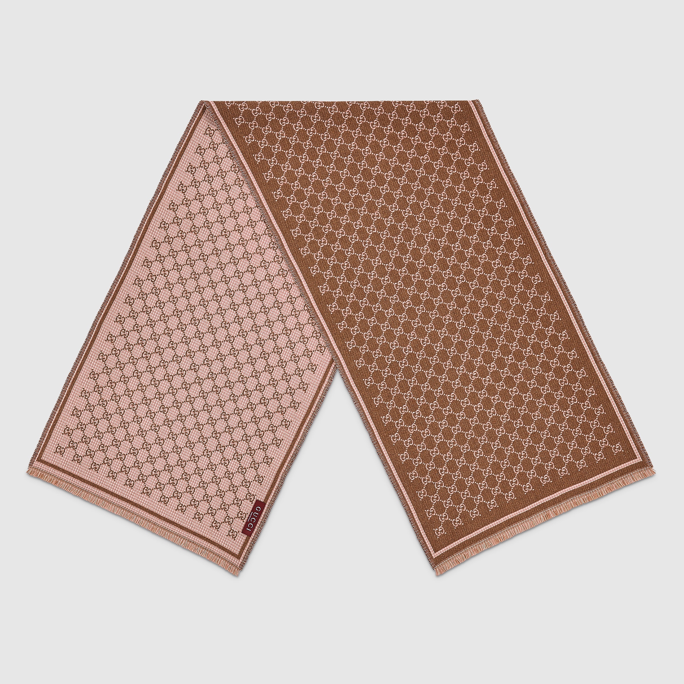 GUCCIグッチ GGパターン ウインタースカーフ　ライトブラウン GUCCIグッチ GGパターン ウインタースカーフ ライトブラウン