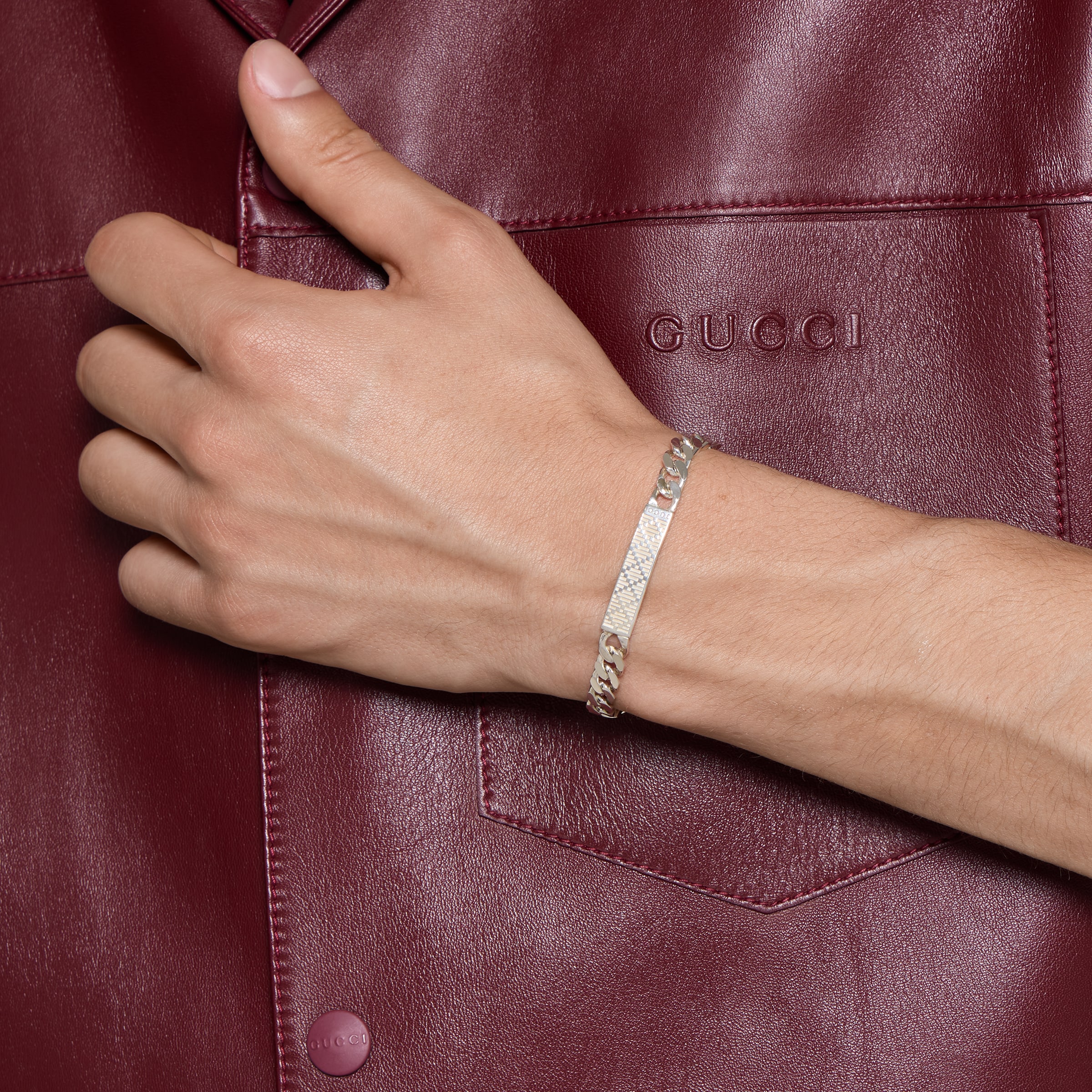 843602_J8400_0818_003_100_0000