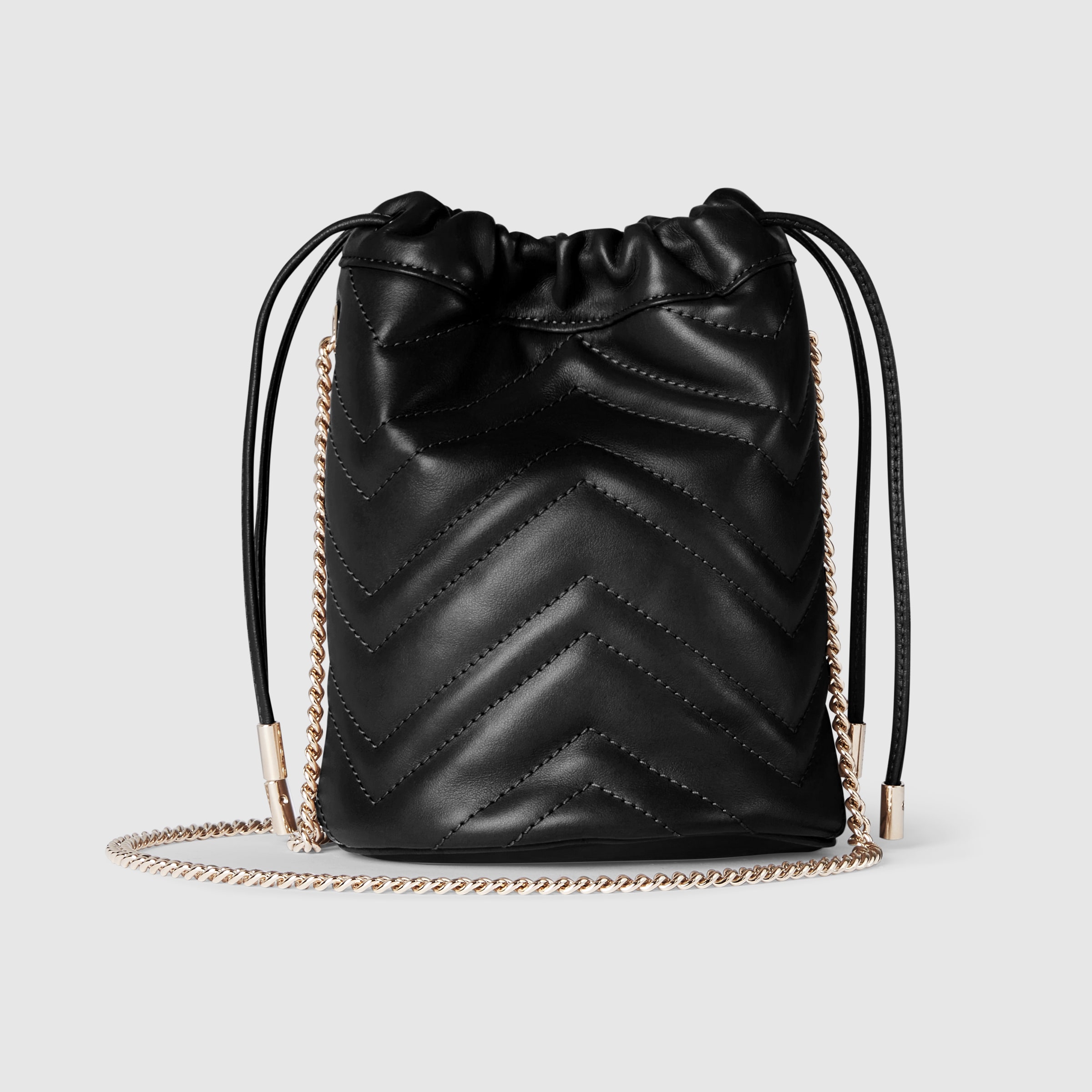 GGマーモント〕スモール バケットバッグ ・ブラック レザー | GUCCI公式