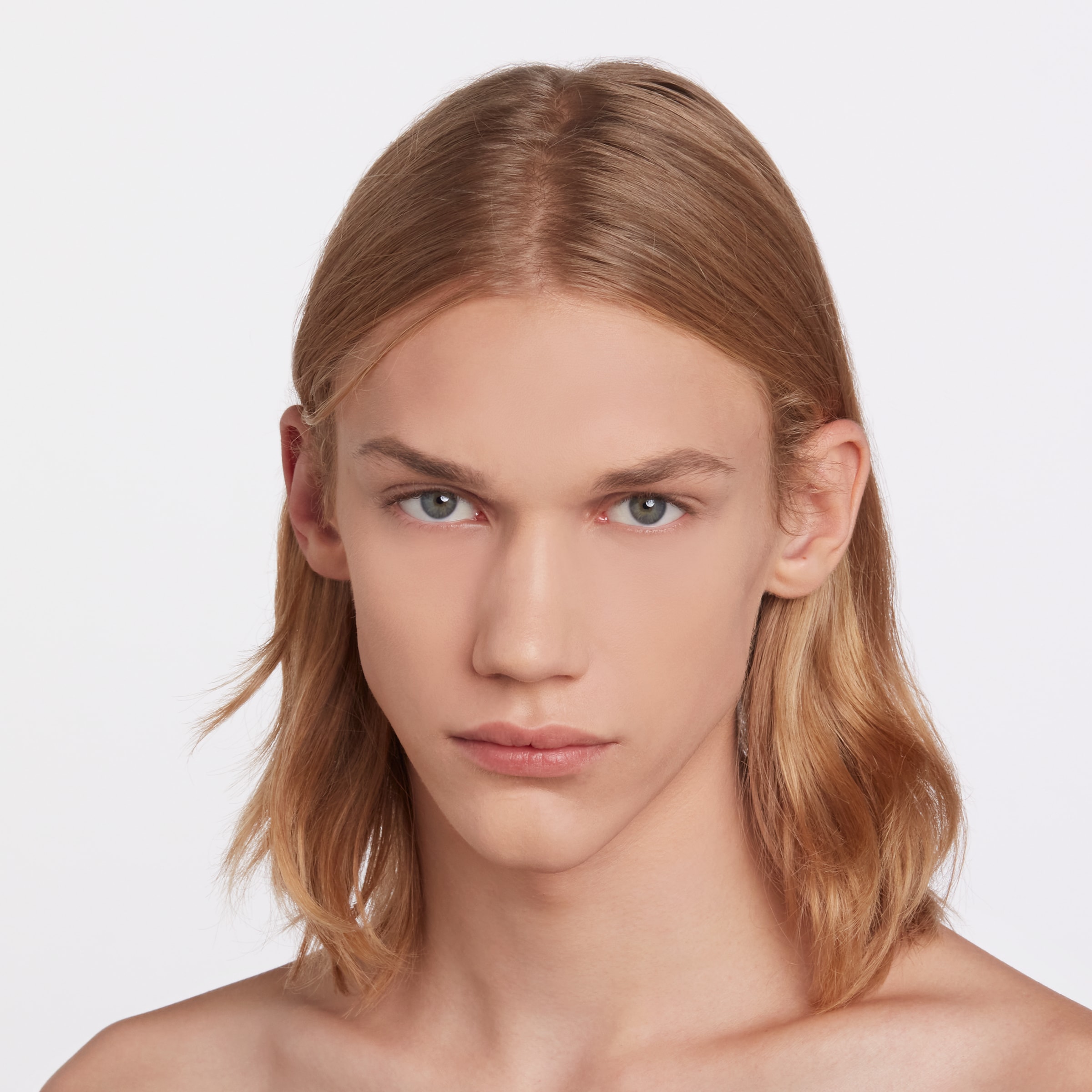 【新品】 GUCCI ナチュラル フィニッシュ ファンデーション 180W GUCCI ナチュラル フィニッシュ フルイド ファンデーション 180W