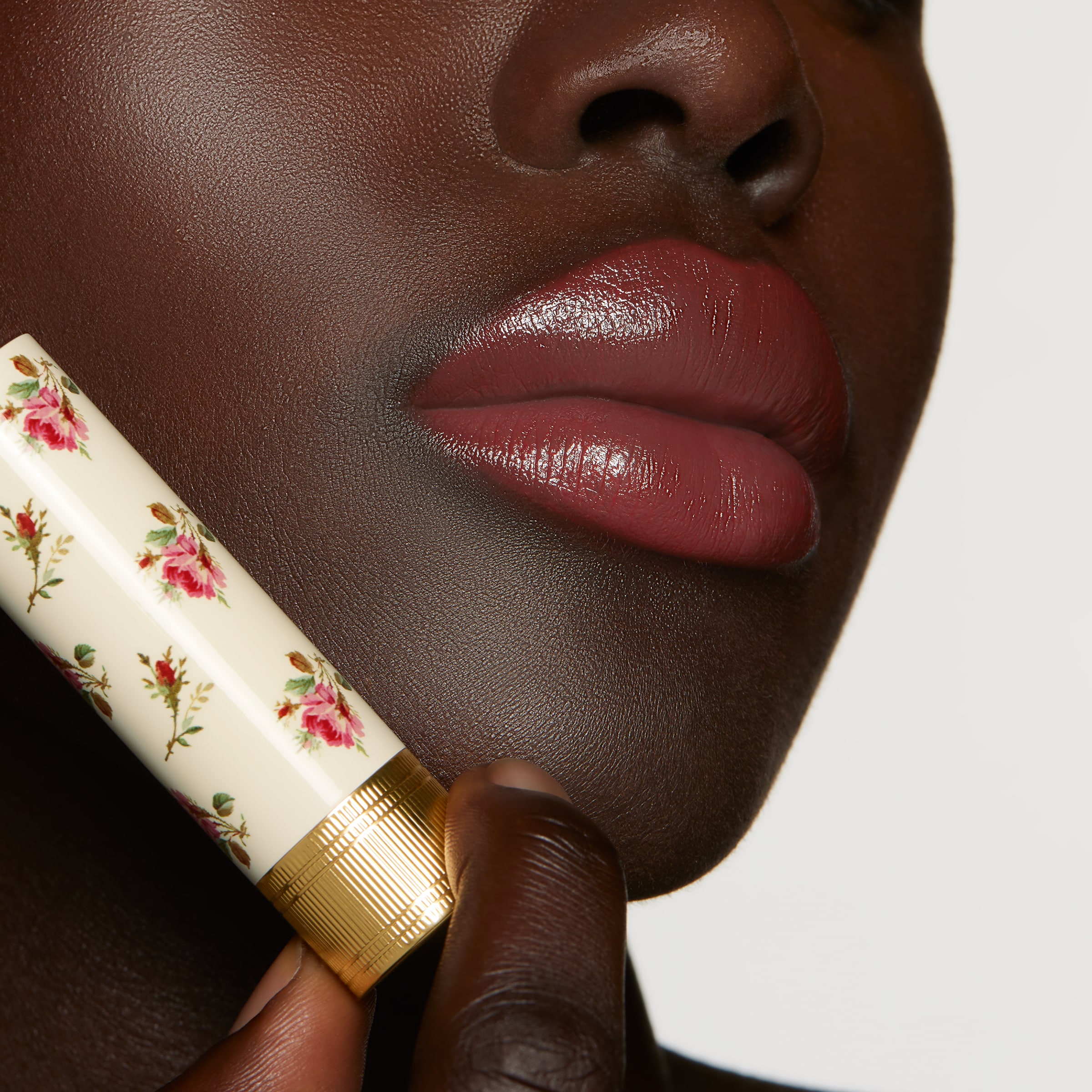 203 Mildred Rosewood, Rouge à Lèvres Voile Lipstick | GUCCI® US