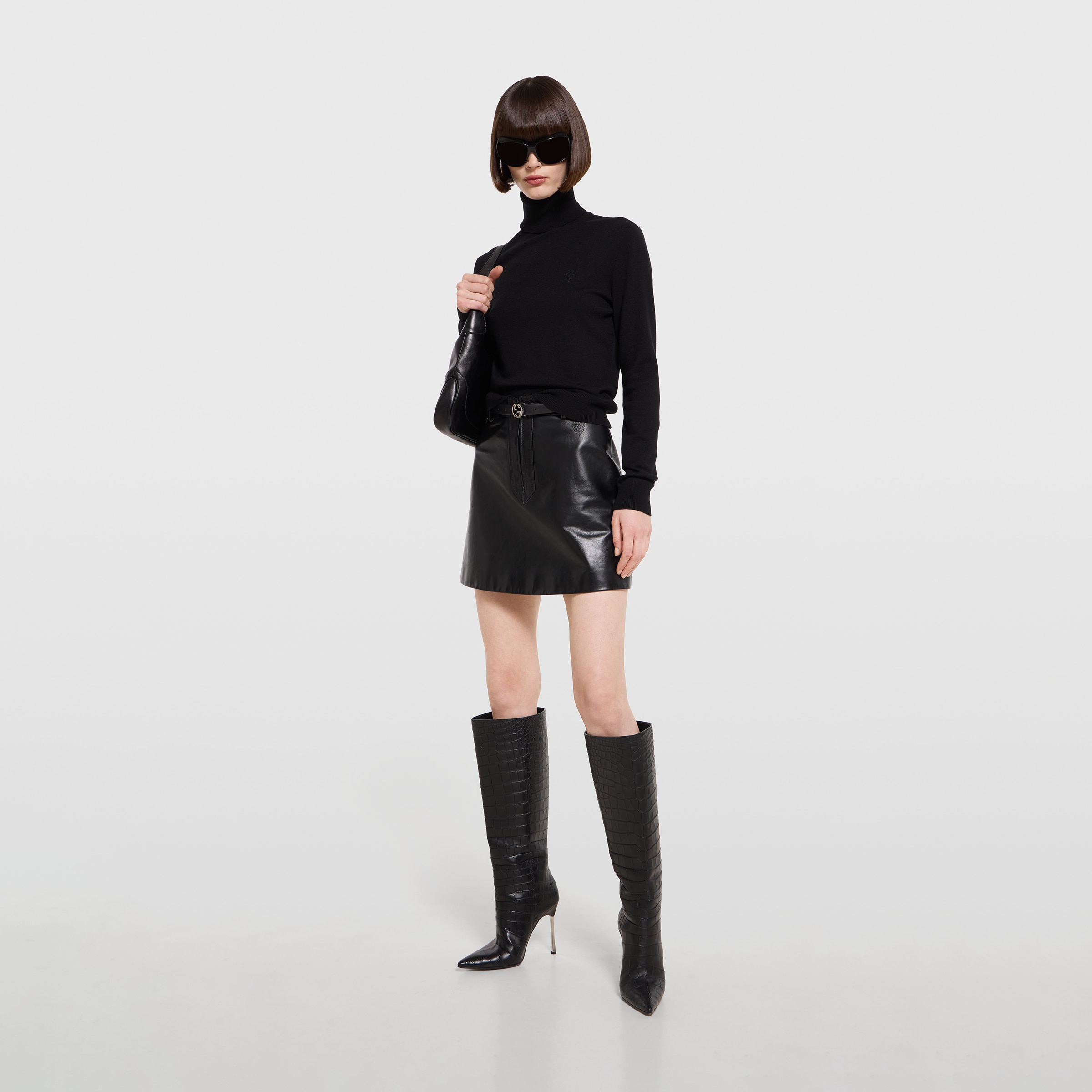 Gucci Thin Black Leather Belt with Interlocking G Buckle 100 GUCCI Logo-embellished leather belt | NET-A-PORTER main image 4