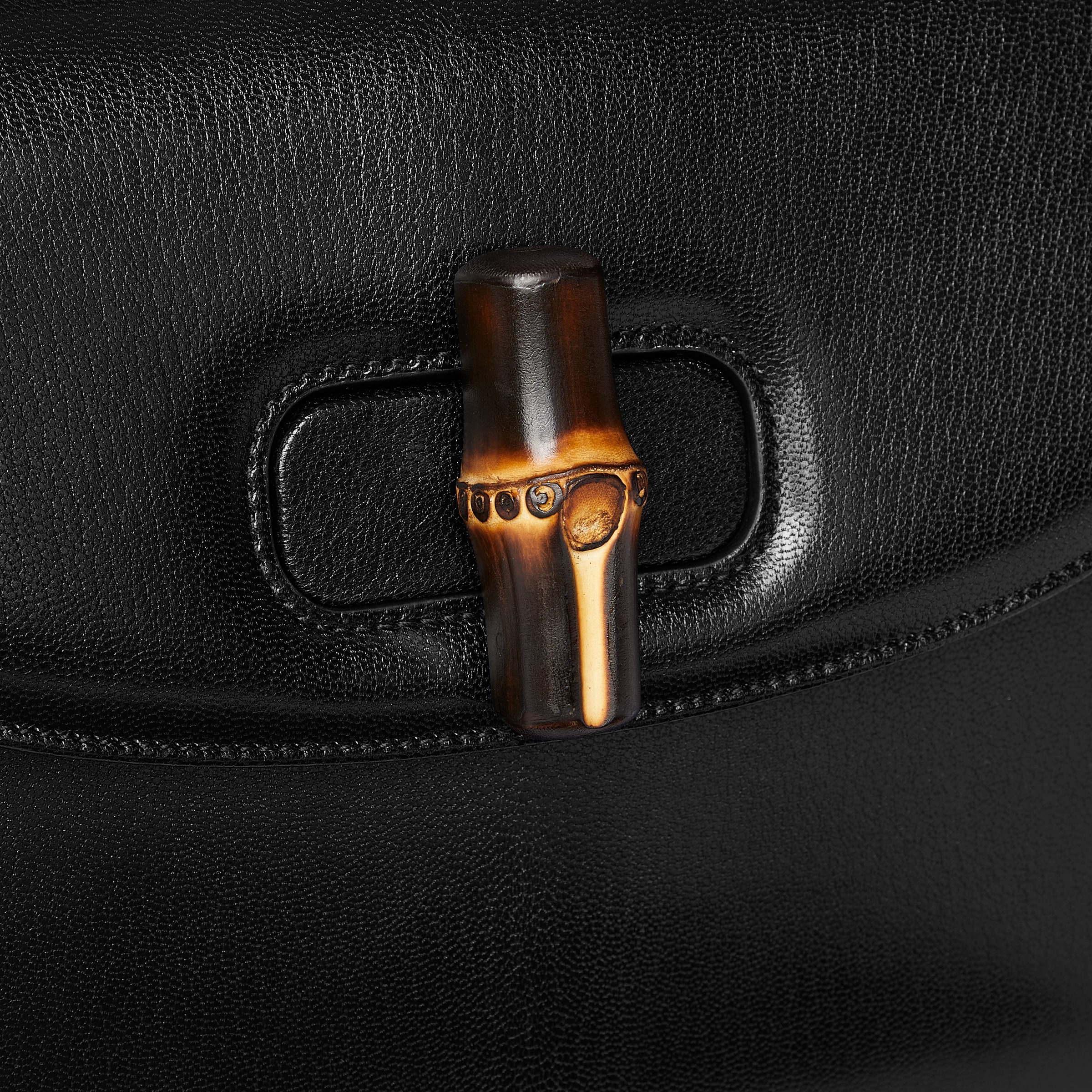 GUCCI バッグ Gucci Bamboo 1947 medium bag in black leather | GUCCI® US