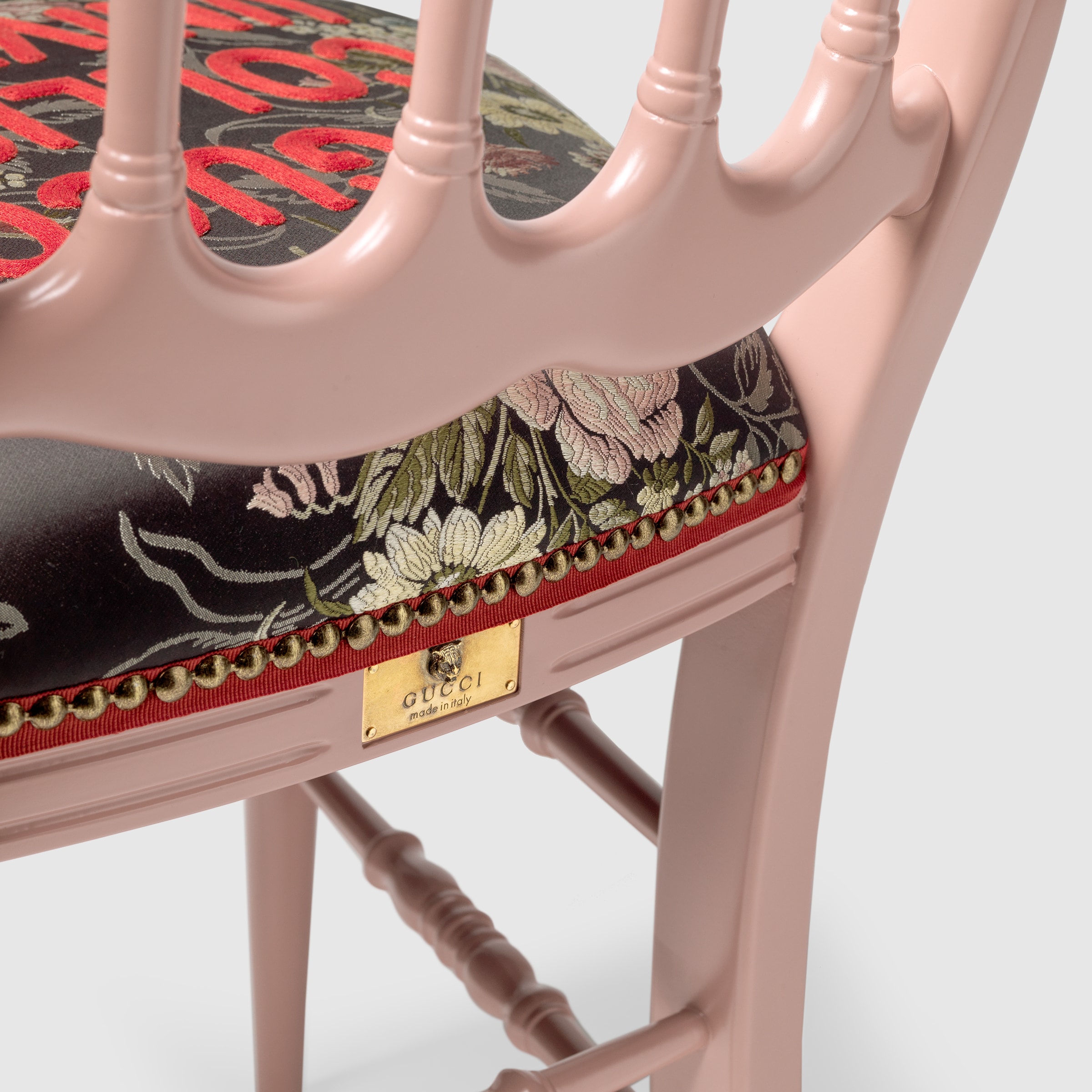 Wood chair with flower jacquard