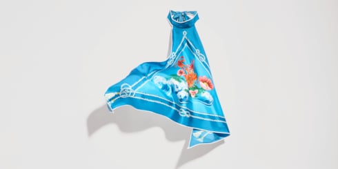 Top de sarga de seda estampada