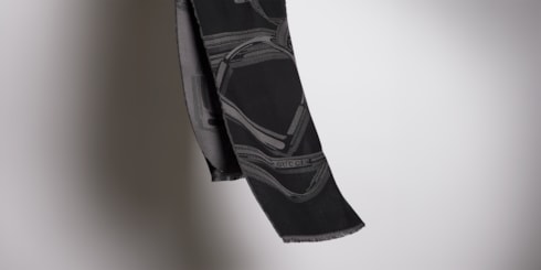 Stole aus Woll-Seiden-Jacquard mit Horsebit-Motiv