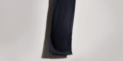 Étole en jacquard de laine et soie GG