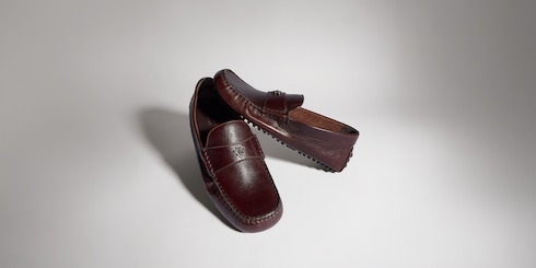 Modello da uomo con stemma Gucci