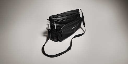 GUCCI ボディバッグ 黒 保存袋付き ウェブ トレードマーク〕スモール クロスボディバッグ ・ブラック