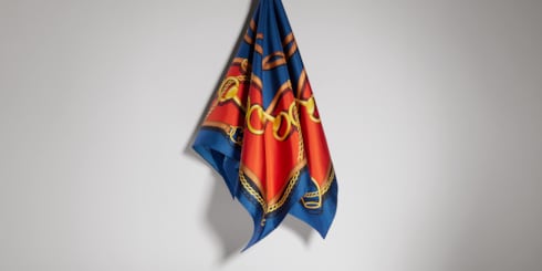 Carré en twill de soie imprimé réversible