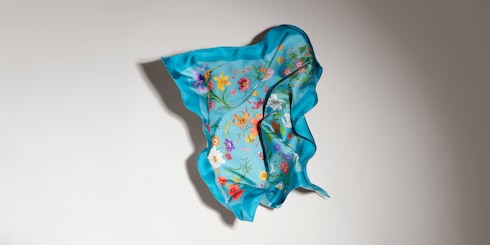 Pañuelo cuadrado de sarga de seda estampada