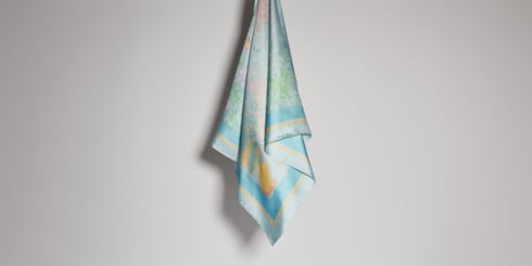 Carré en twill de soie imprimé
