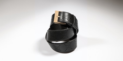 Belt with squared buckle