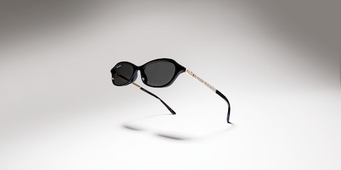 Lentes de sol con marco ovalado
