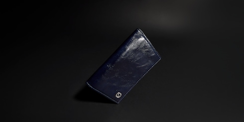 Card case wallet with Interlocking G