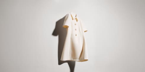 Robe en crêpe de laine avec Bouton Double G