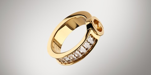 Gucci Blondie wide crystal ring