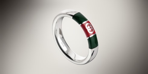 Anillo con detalle de tribanda Web