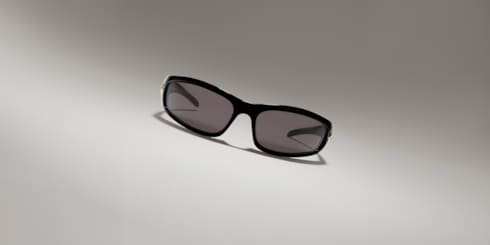 Lunettes de soleil à monture géométrique