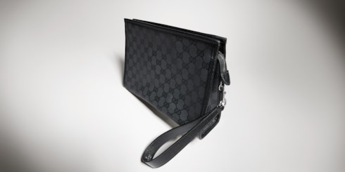 Gucci Essence Classic pouch