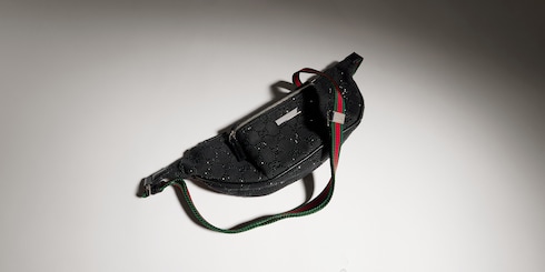 Riñonera efecto goma con GG
