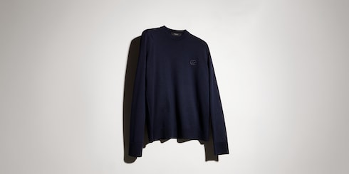 Pull en maille de laine avec broderie