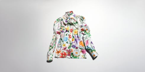 Bluse aus Seidentwill mit Print und Schleife