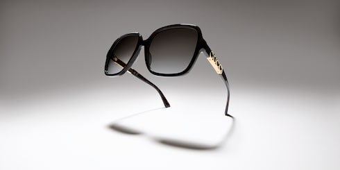 Gafas de sol con montura rectangular