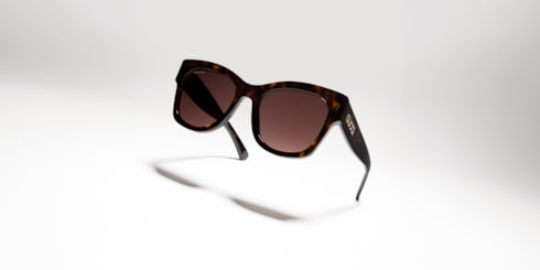Gafas de sol con montura de mariposa