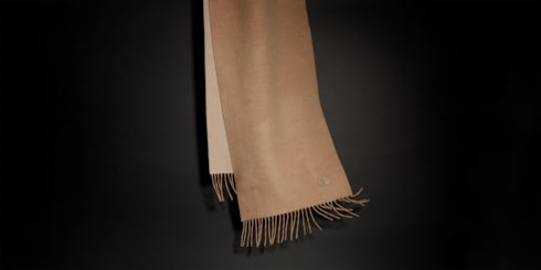 Cashmere scarf with patch