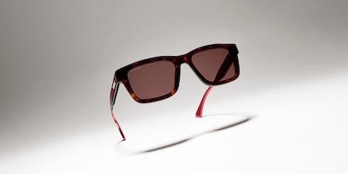 Sonnenbrille mit rechteckigem Rahmen