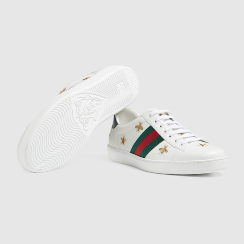 		エンブロイダリー付き レザー ロートップスニーカー - グッチ スニーカー 386750A38F09073 Gucci エンブロイダリー付き レザー... 