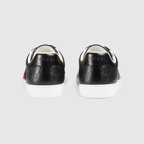 GUCCI MEN'S ACE GUCCI SIGNATURE SNEAKER,386750CWCG01070