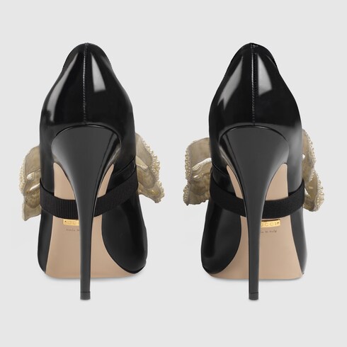 Gucci Leather Pump With Pearl Bow In Black - Gucci Leather Pump With Pearl Bow Gucci Leather Pump With Pearl Bow In Black - Gucci Leather Pump With Pearl Bow