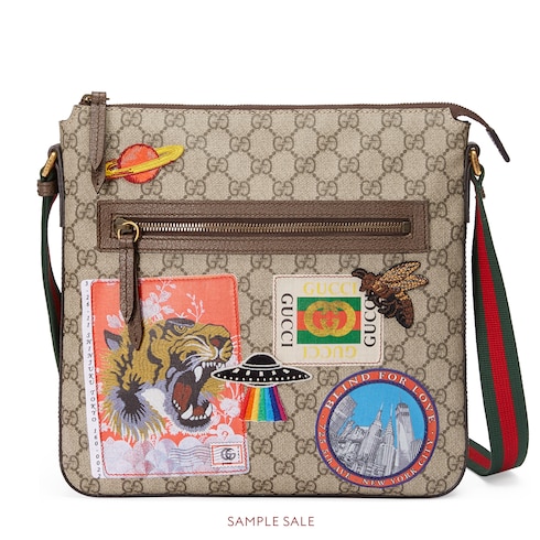 gucci courrier gg supreme pouch