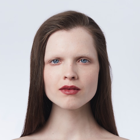 506 Louisa Red, Rouge à Lèvres Voile Lipstick