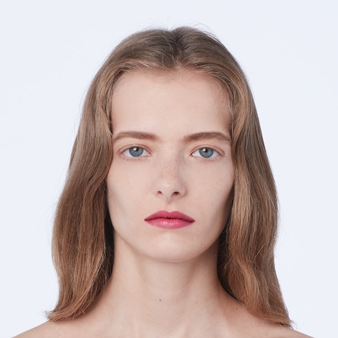 406 ミリセント ローズ、グッチ ルージュ ア レーヴル ヴォワル リップスティック