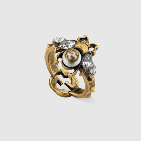 Bee ring with Interlocking G Detail 2