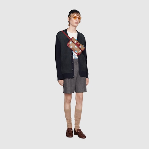 Doraemon X Gucci联名系列腰包in黑色和乌木色迷你gg帆布 Gucci Ae Doraemon X Gucci联名系列腰包in黑色和乌木色迷你gg帆布 Gucci Ae