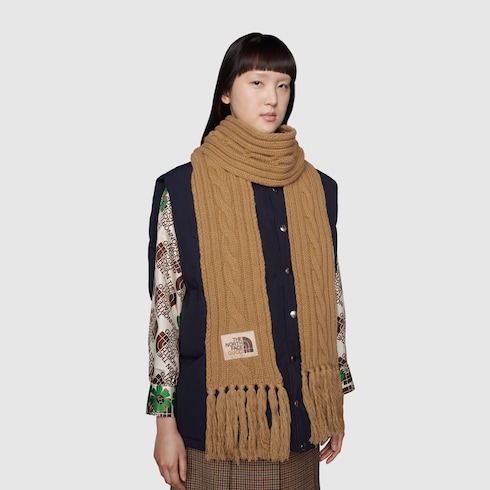 海外正規品 日本未入荷 Gucci グッチストライプのウールスカーフ 今だけ限定価格 Underhomearmor Com