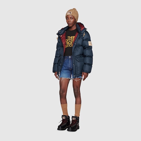 The North Face x Gucci down jacket in blue | GUCCI® 香港 The North Face x Gucci down jacket in blue | GUCCI® 香港